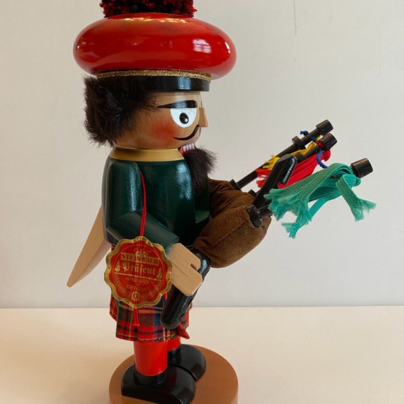 STEINBACH NUTCRACKER “CHUBBY BAGPIPER”German STEINBACH - Picture 2 of 12